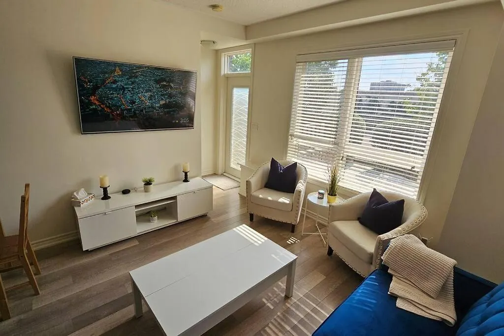 Entire 2 Bedroom Townhouse In Toronto! 0*, Toronto Canada