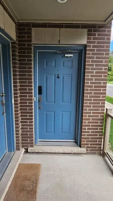 Entire 2 Bedroom Townhouse In Toronto!