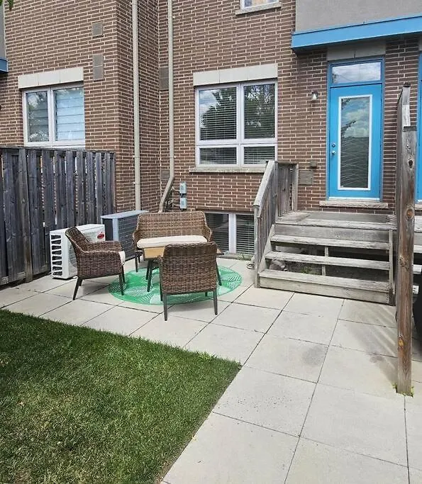 Apartamento Entire 2 Bedroom Townhouse In Toronto!