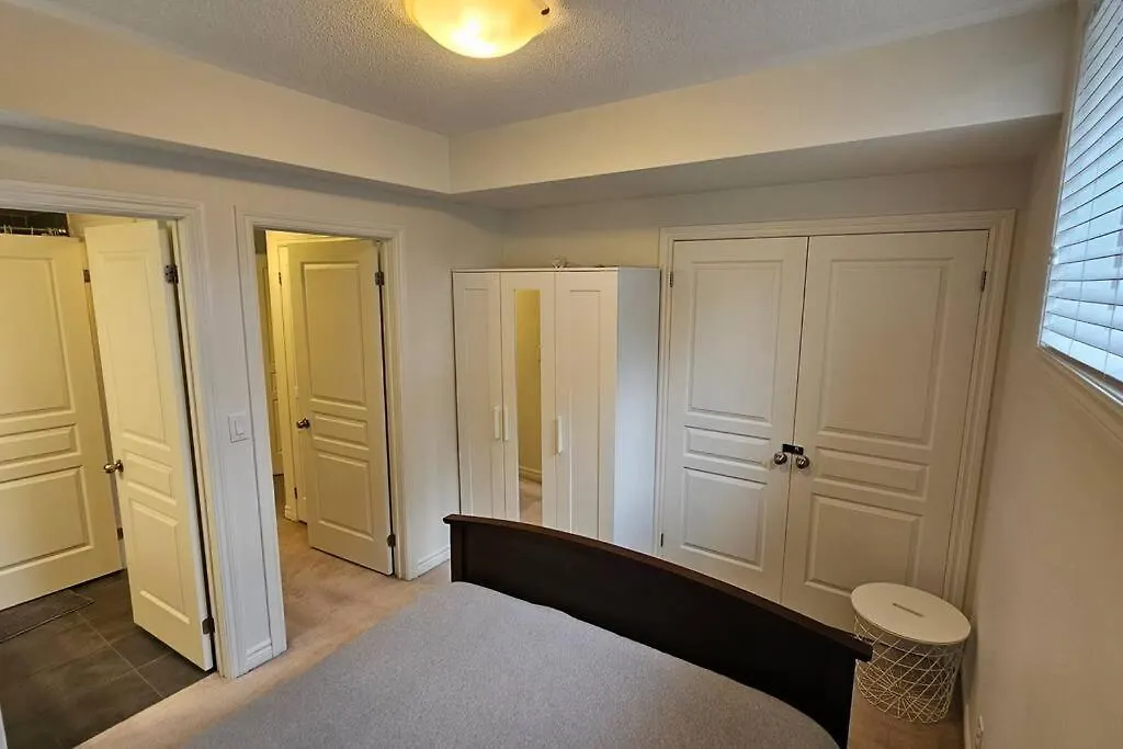 Entire 2 Bedroom Townhouse In Toronto!